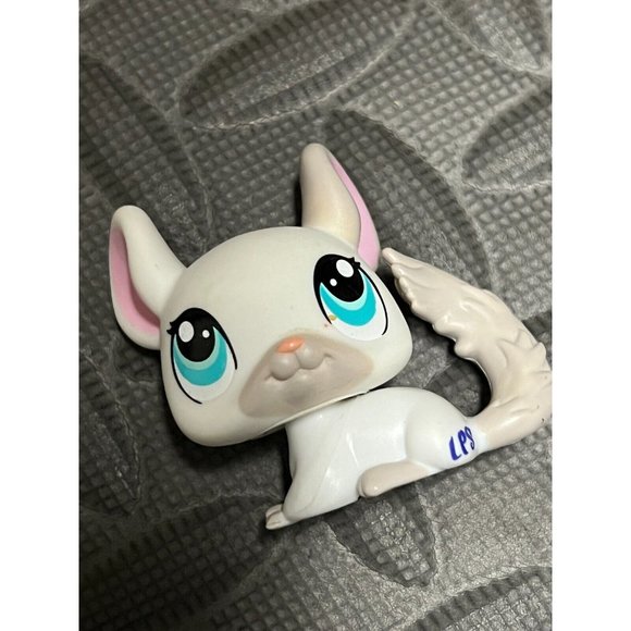 Littlest Pet Shop LPS 1401 White Chinchilla #1401 Cake Topper Figure Hasbro - Picture 2 of 7